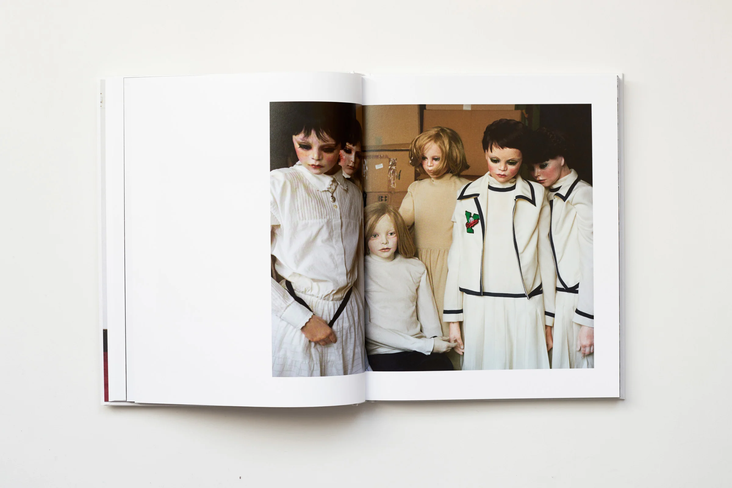 Estelle Hanania - IT’S ALIVE! A travers l’œuvre de Gisèle Vienne - Image 5