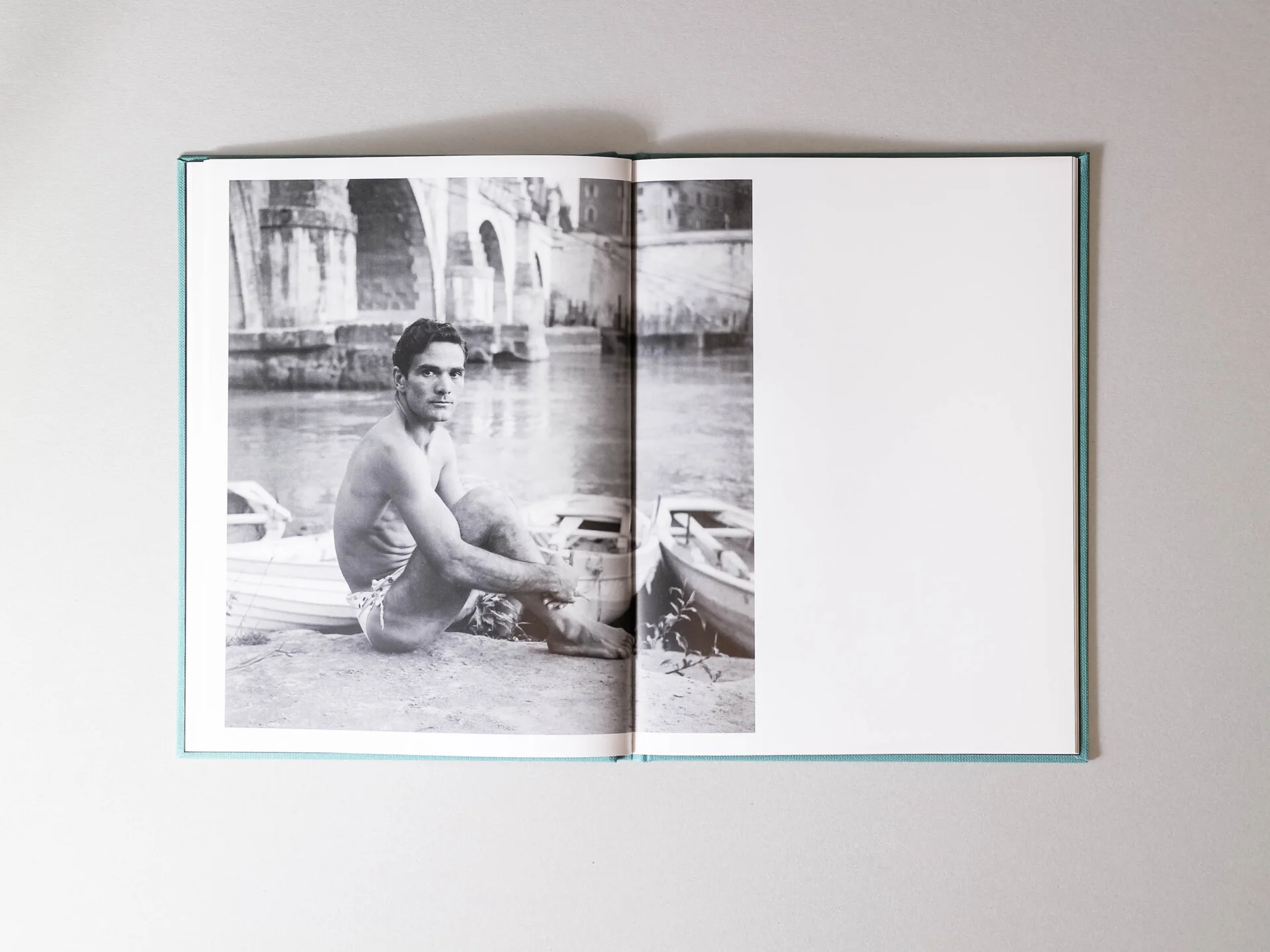 Pasolini acquatico e felice / Pasolini by the water contented - Image 5