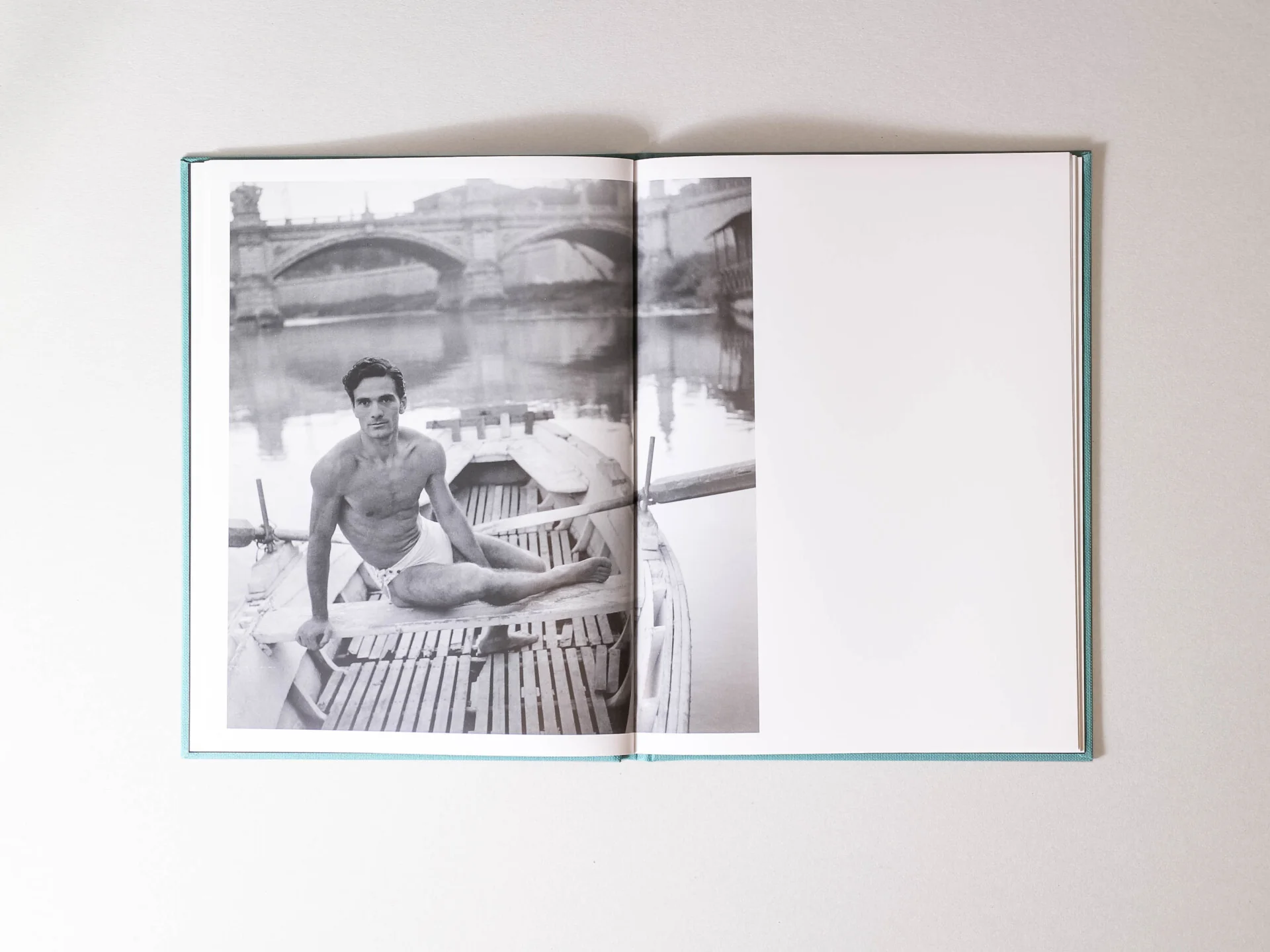 Pasolini acquatico e felice / Pasolini by the water contented - Image 7