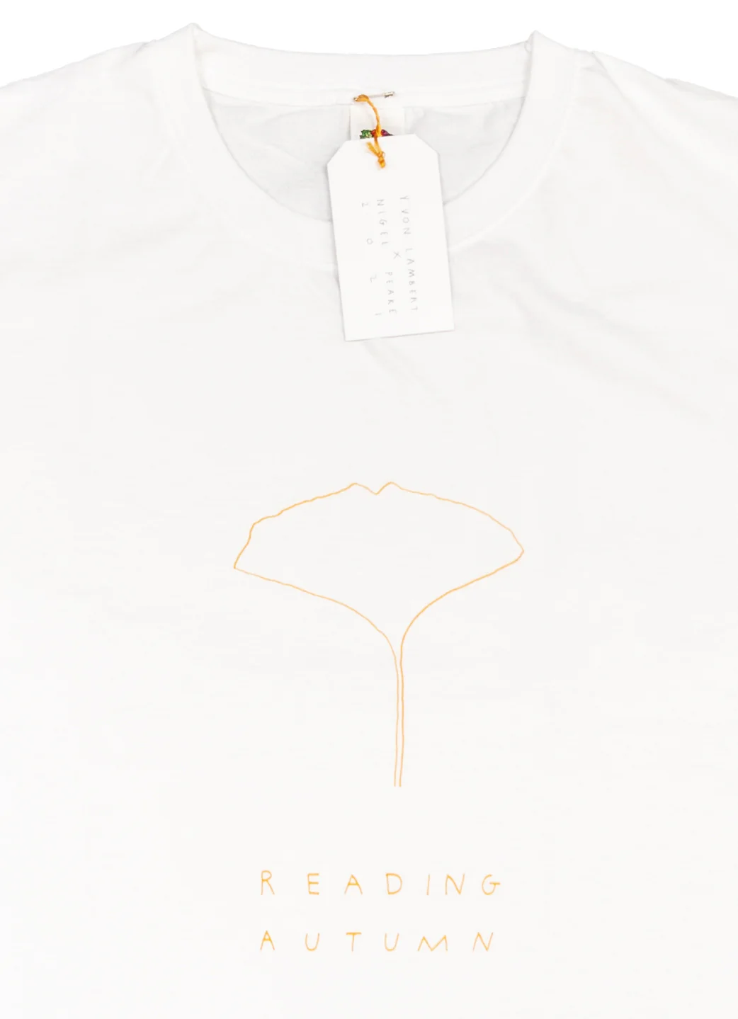 "READING AUTUMN" T-shirt